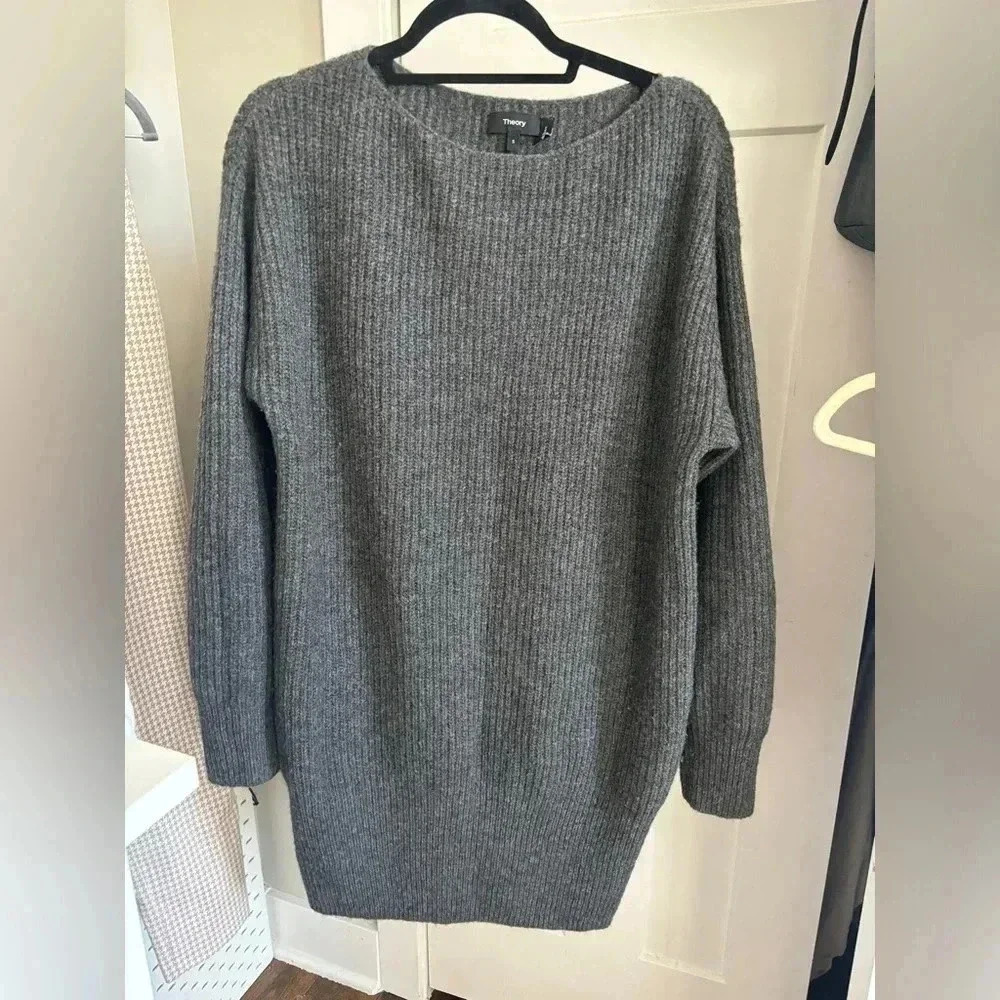 Theory 70% wool sweater sweaterdress S